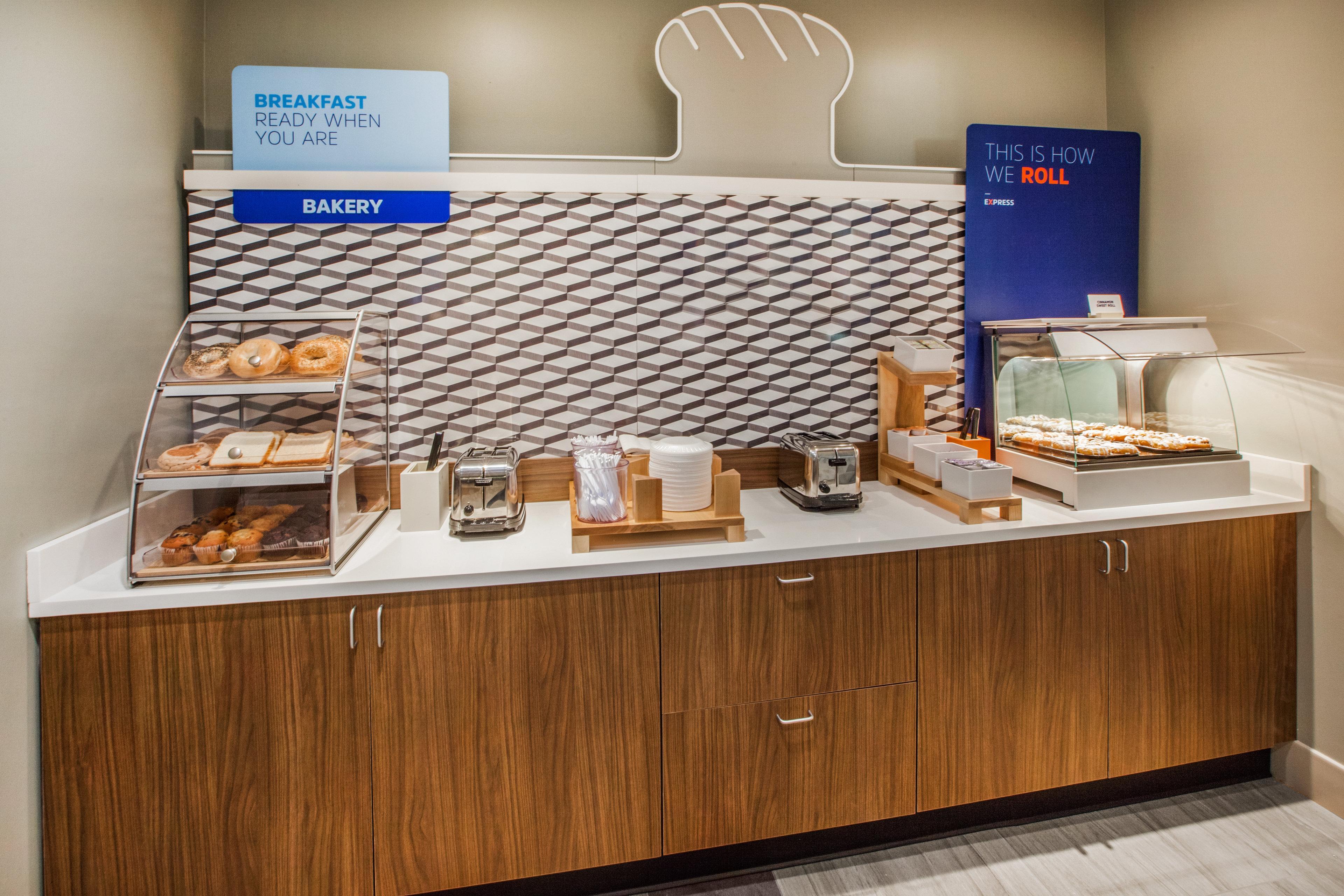 Holiday Inn Express & Suites Vaughan-Southwest By Ihg Екстер'єр фото