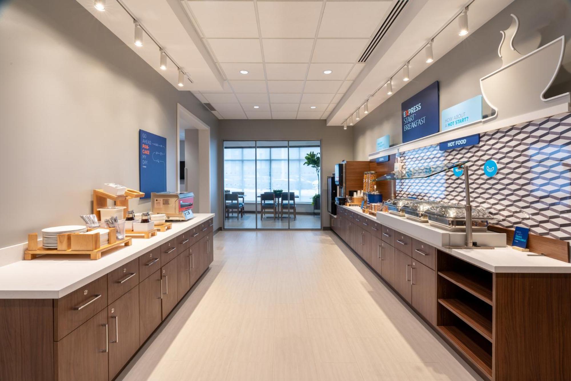 Holiday Inn Express & Suites Vaughan-Southwest By Ihg Екстер'єр фото