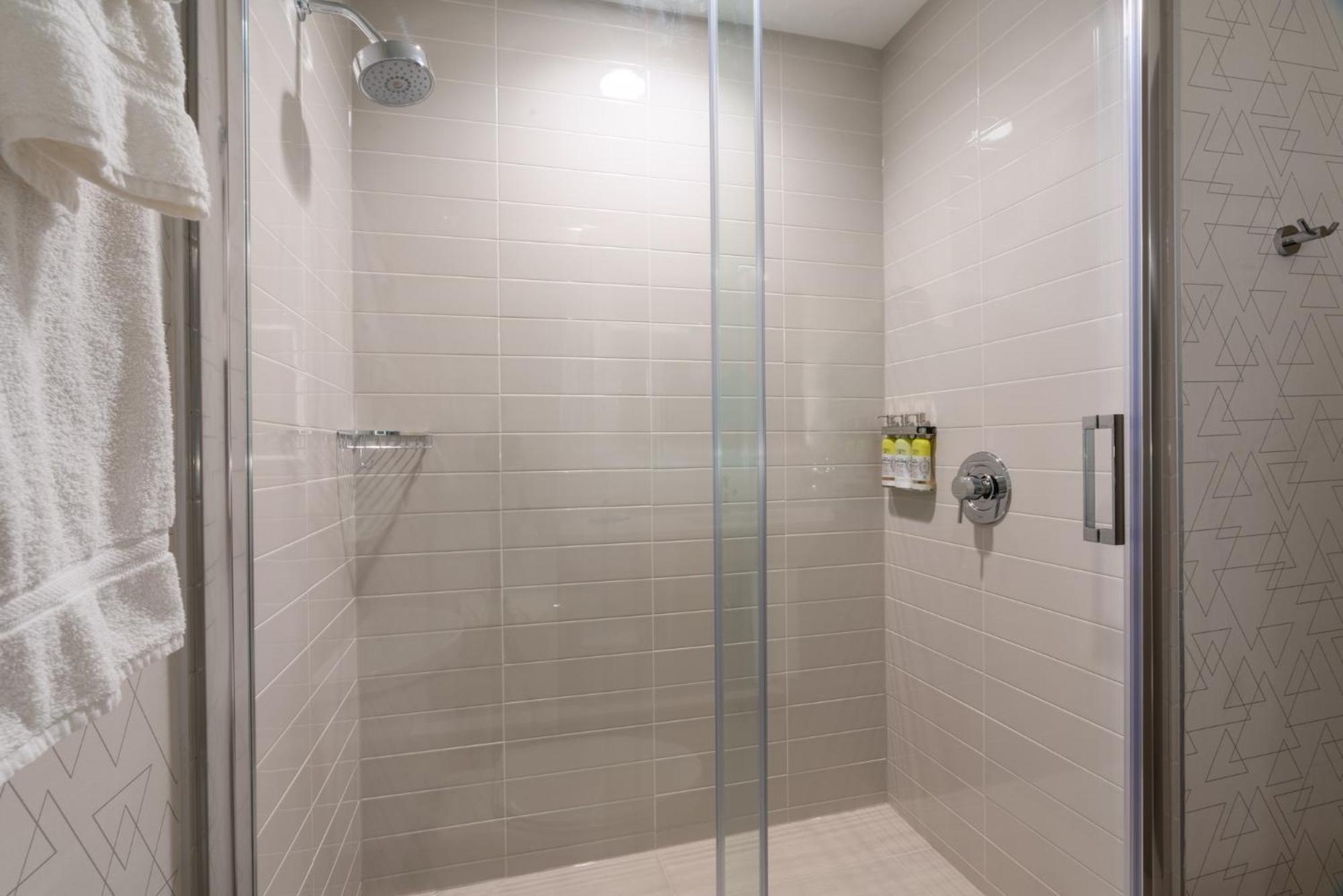 Holiday Inn Express & Suites Vaughan-Southwest By Ihg Екстер'єр фото