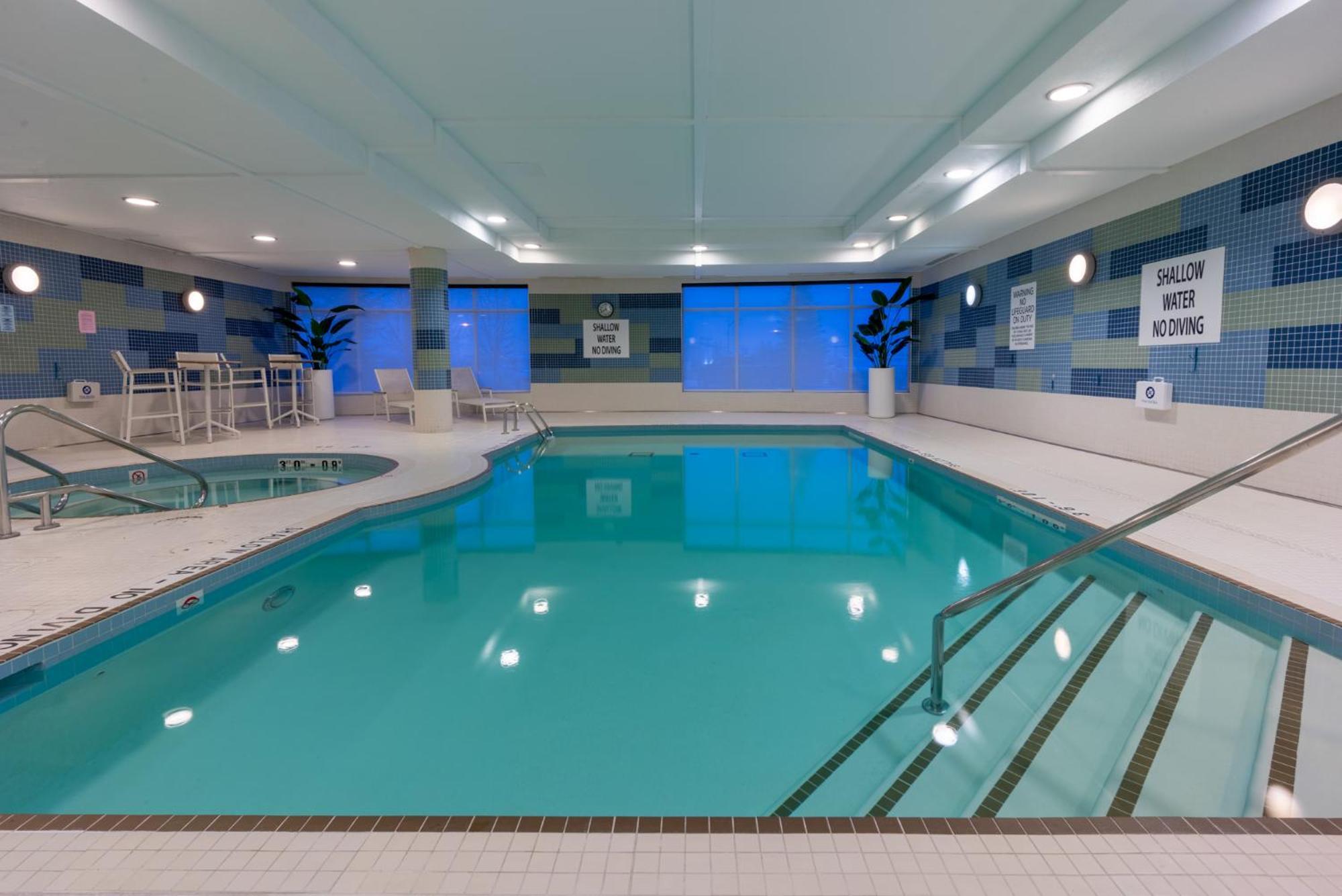 Holiday Inn Express & Suites Vaughan-Southwest By Ihg Екстер'єр фото