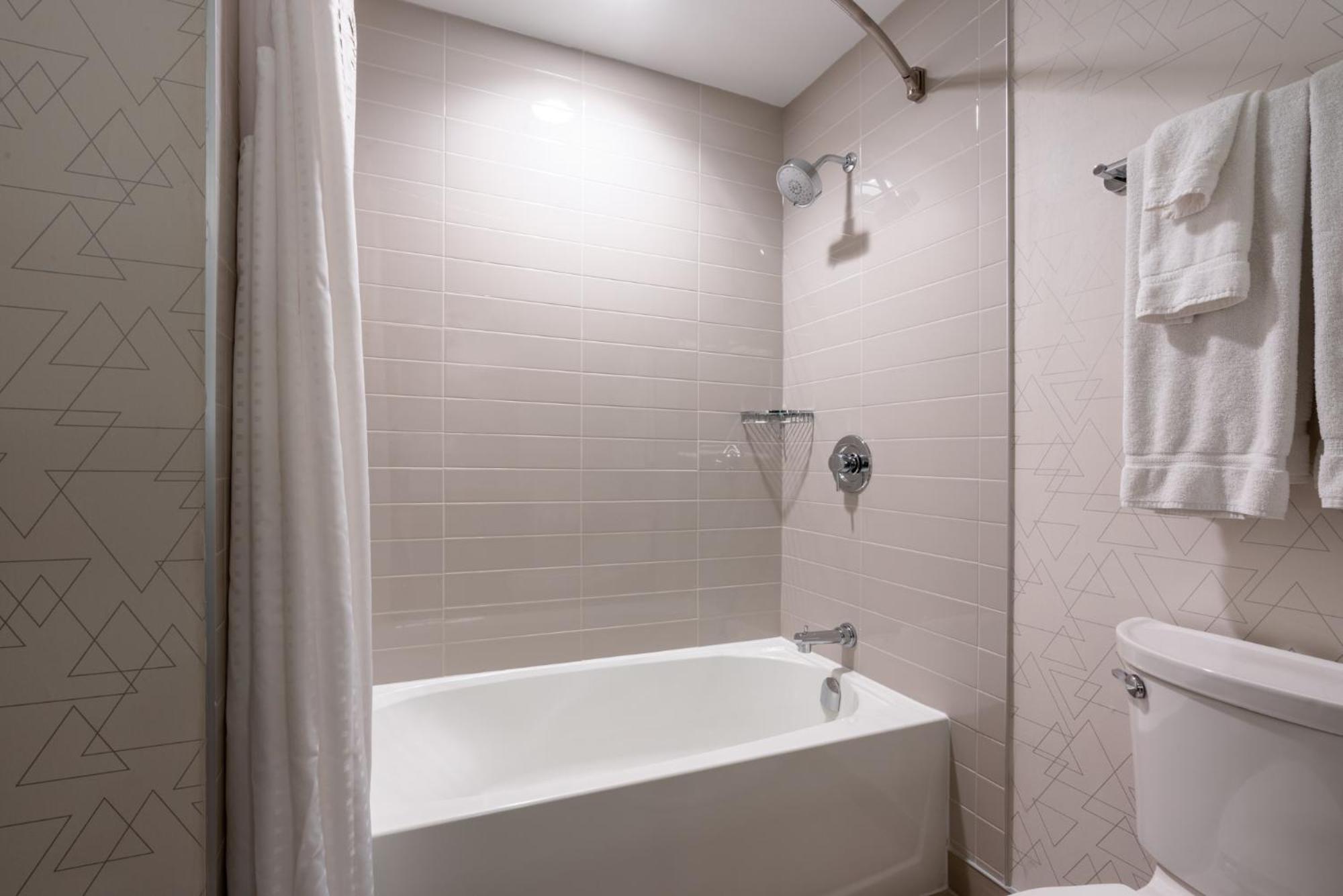 Holiday Inn Express & Suites Vaughan-Southwest By Ihg Екстер'єр фото