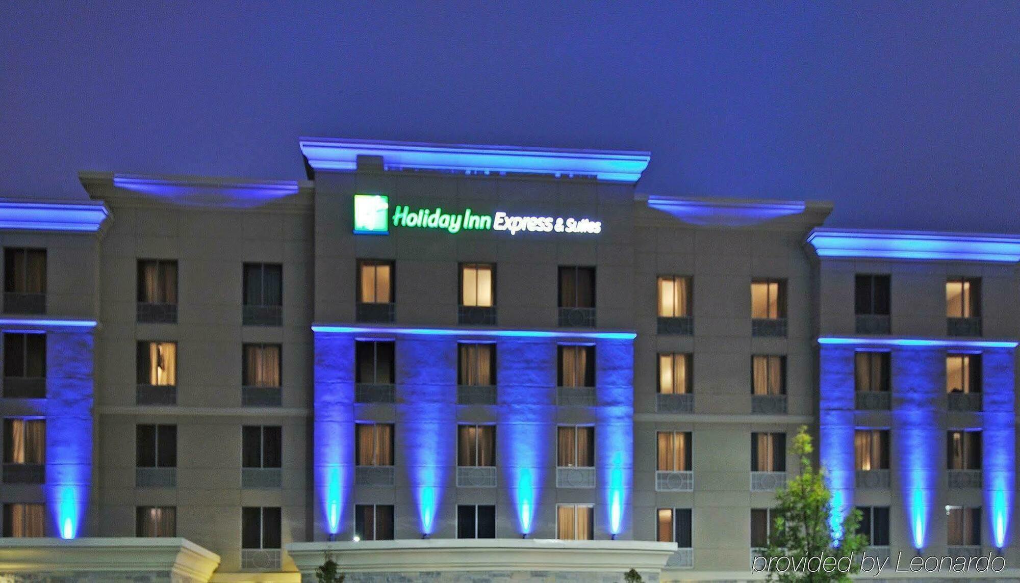 Holiday Inn Express & Suites Vaughan-Southwest By Ihg Екстер'єр фото